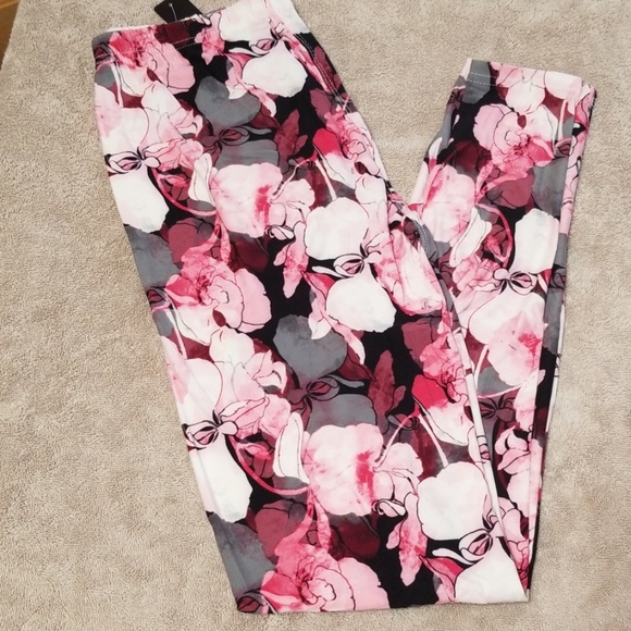 2/$25🌴Raspberry Rose Leggings - Picture 2 of 4